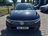 Volkswagen Passat 2.0 R-Line Exclusive Navi+Camera/Massage - Volkswagen Passat Variant in Köln
