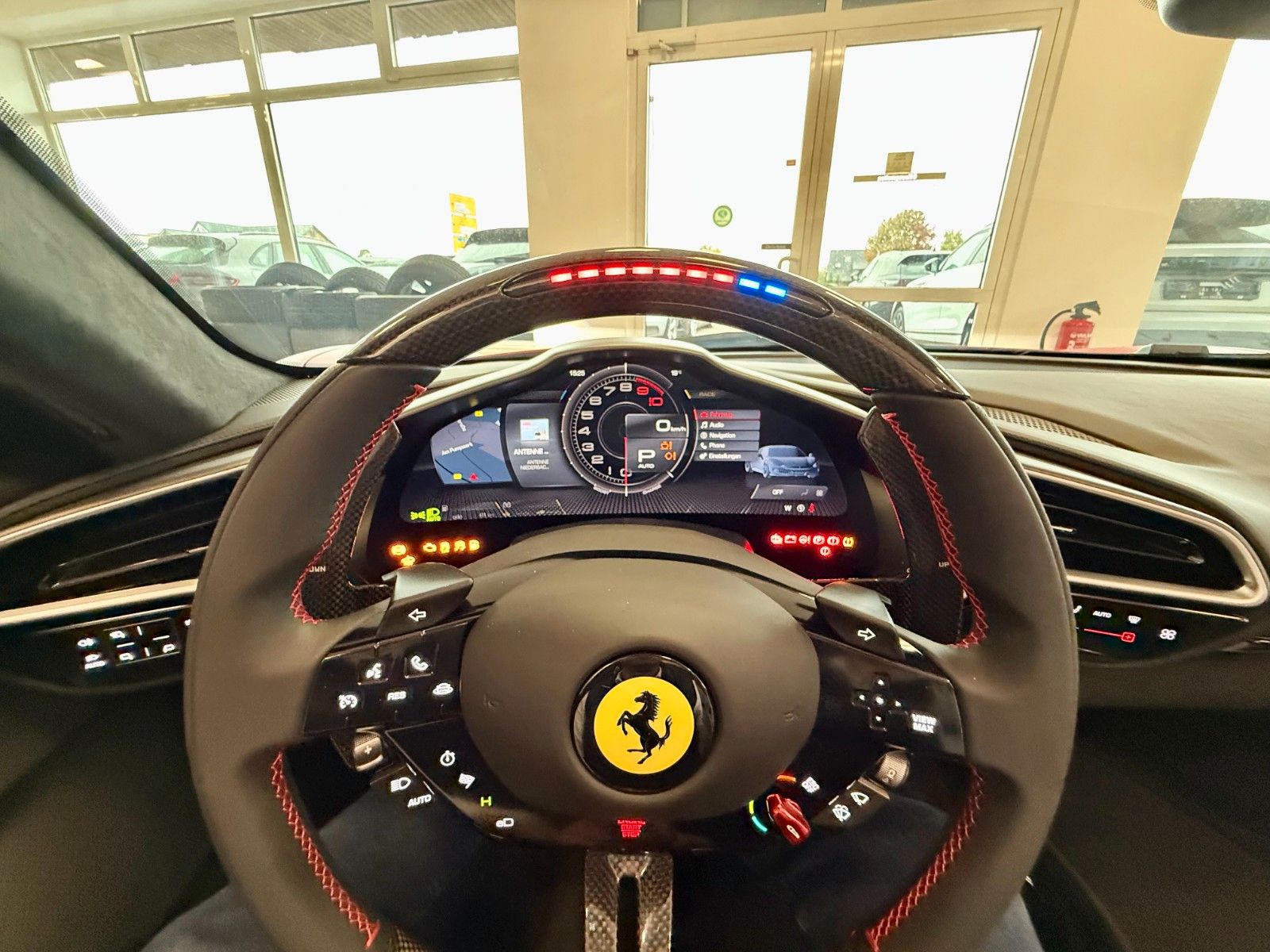 Fahrzeugabbildung Ferrari 296 GTS "Special Color" / LIFT / SURROUND VIEW