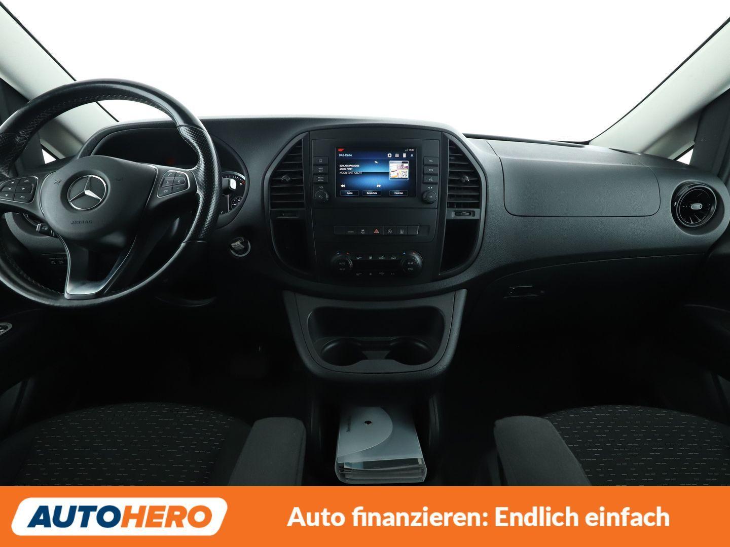 Mercedes-Benz Vito Tourer 124 CDI Pro 4x4 kompakt Aut.*NAVI*