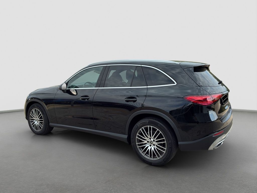 Fahrzeugabbildung Mercedes-Benz GLC 200 4MATIC PANO-SD*LED*EASY-PACK*AMBIENTE*