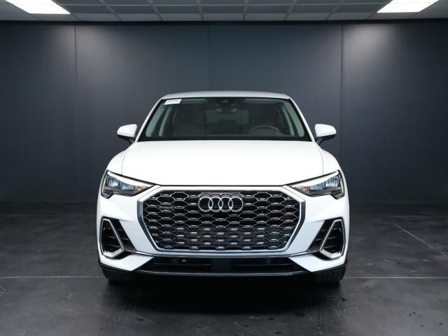 Audi AUDI Q3 SPB 35 TDI quattro S tronic S line editi imagem 2