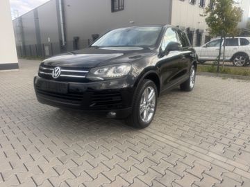Volkswagen Touareg - 2