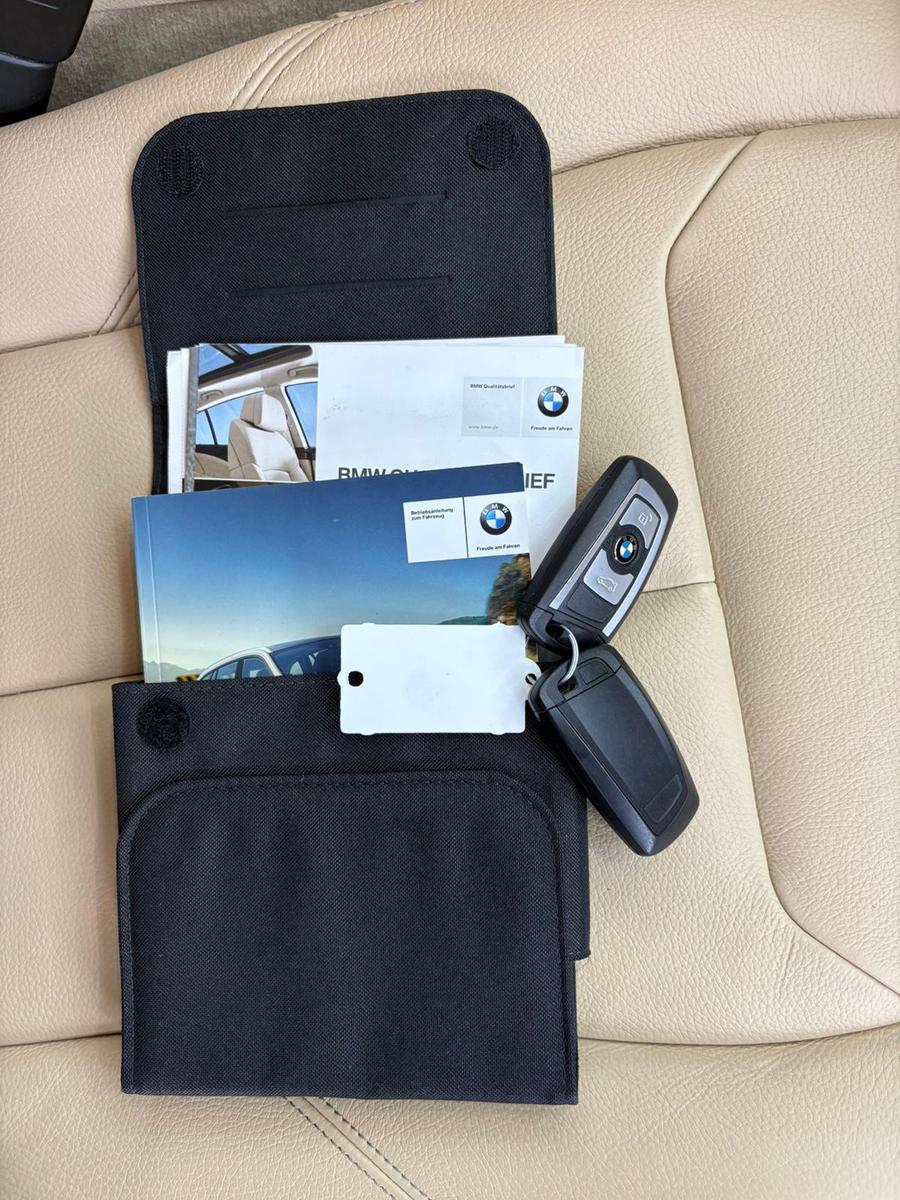 BMW 330 i xDrive Touring Luxury Line – 252 ch – HUD – Cuir – LED adaptatifs – Caméra – Navi Pro