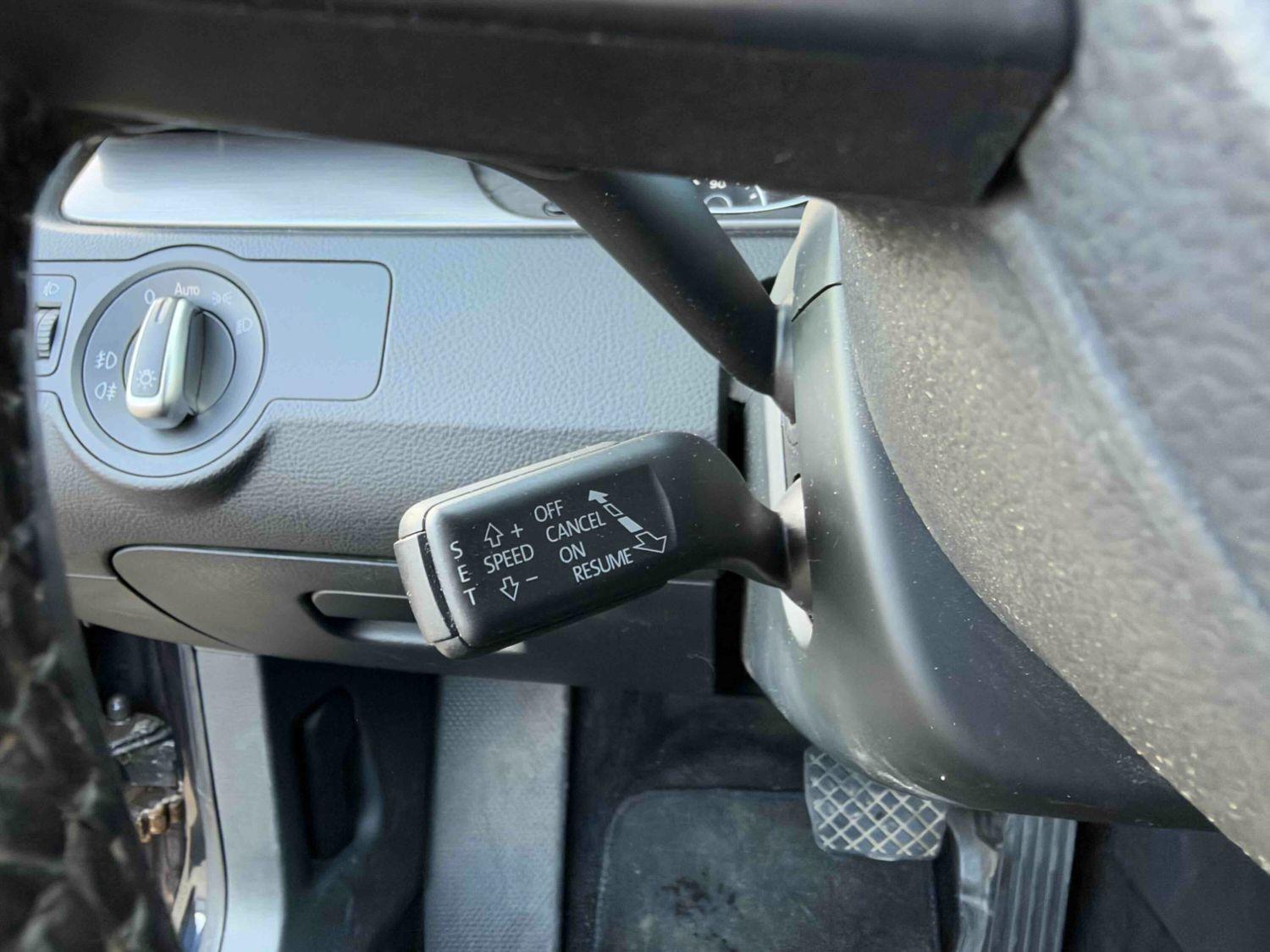 Volkswagen Passat 2014 — photo 17