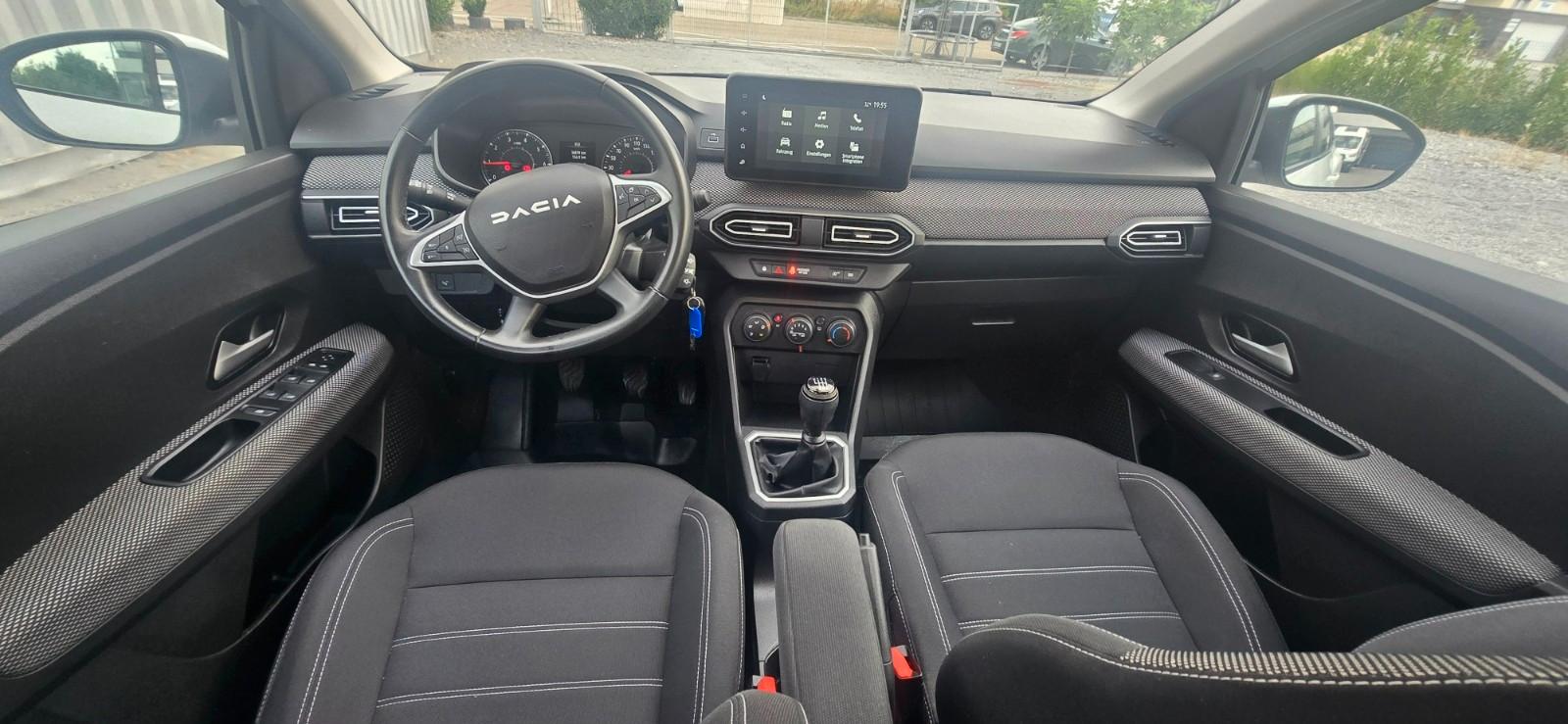 Dacia Logan Limousine Expression 90PS LED Android PDC