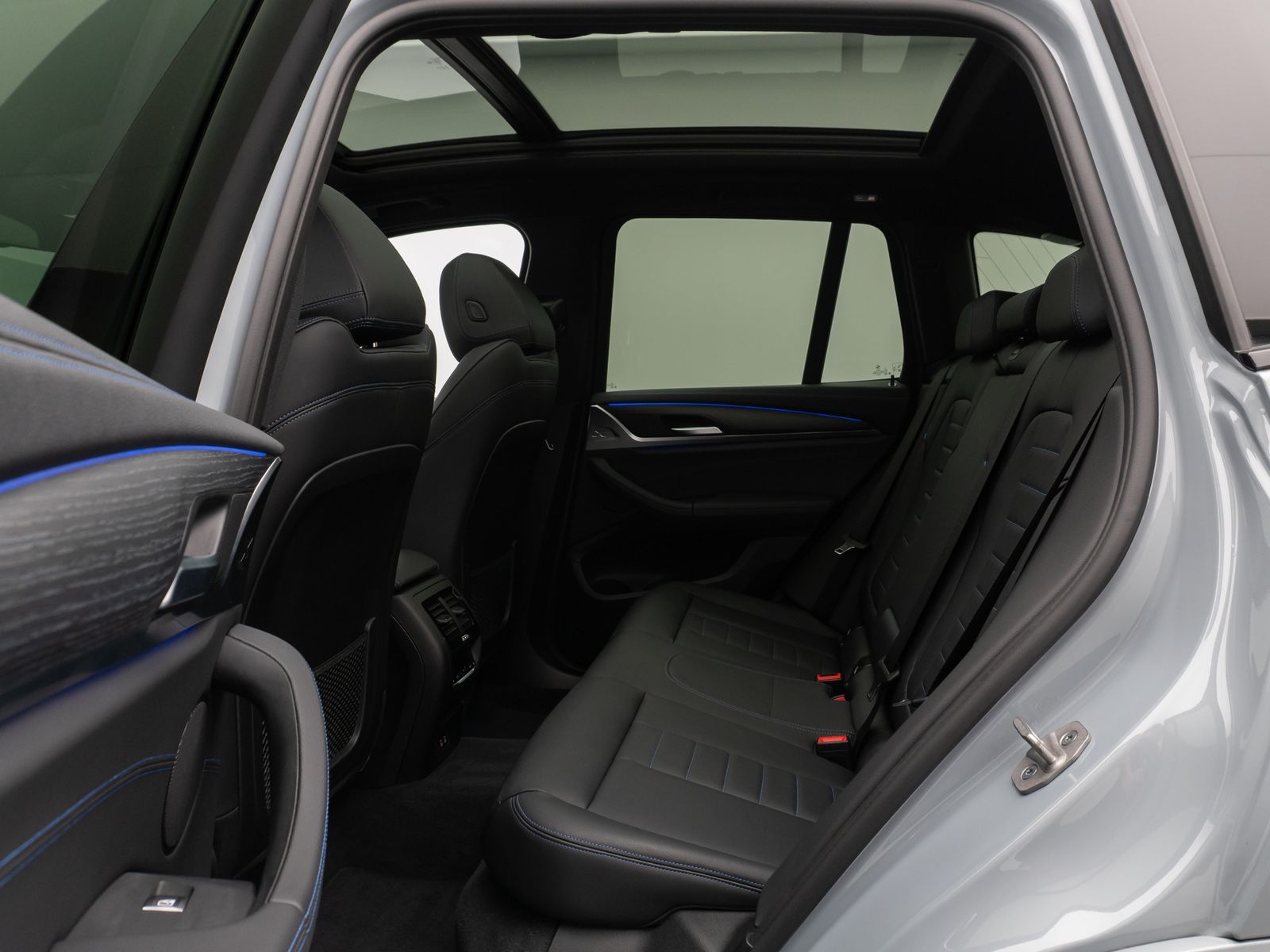 Fahrzeugabbildung BMW X3 xD30d M Sport Panorama Laser 360°HUD DAB HiFi