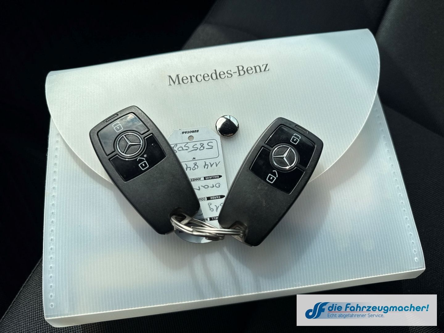 Fahrzeugabbildung Mercedes-Benz Sprinter Pritsche DoKa V6 319 CDI L3 AHK Navi DA