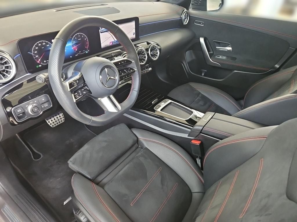 Fahrzeugabbildung Mercedes-Benz CLA 200 SB AMG AHK Pano LED SHZ Ambie. 360° ACC