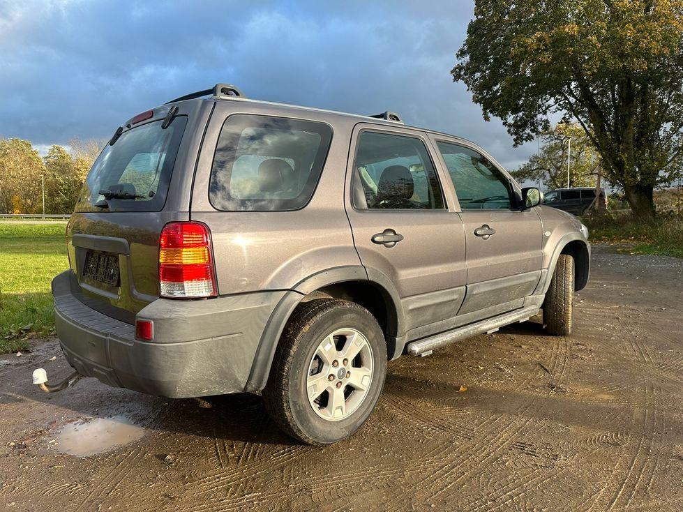 Ford Maverick 2004 — photo 6