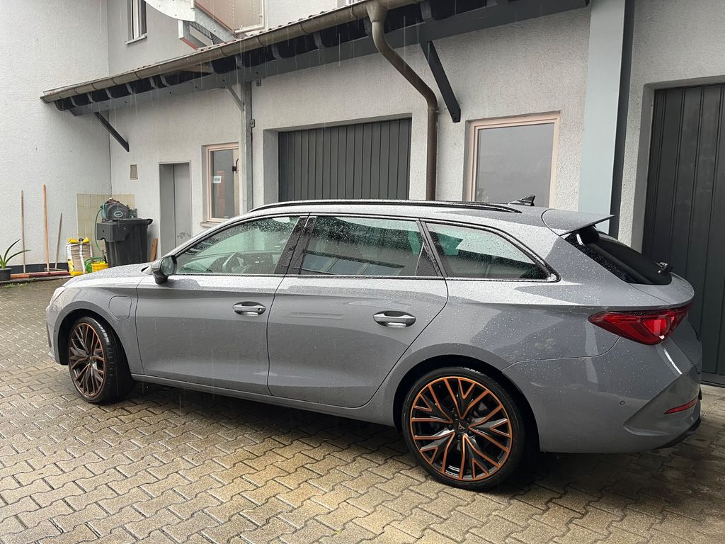 Image of Cupra Leon