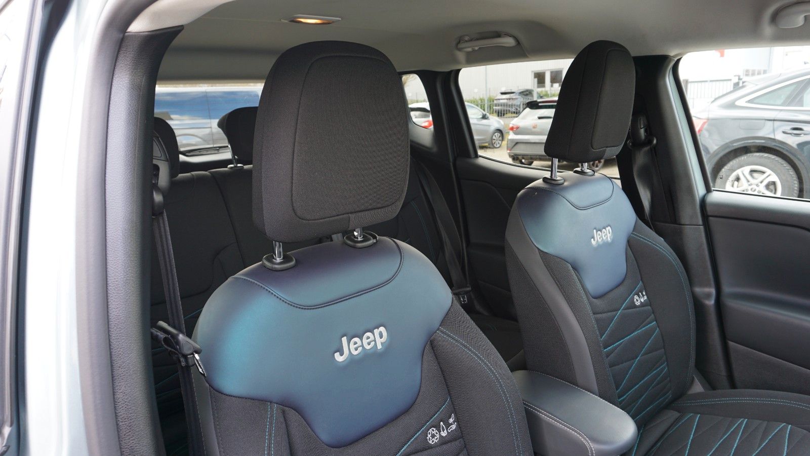 Fahrzeugabbildung Jeep Renegade Longitude Mild-Hybrid FWD, Kamera