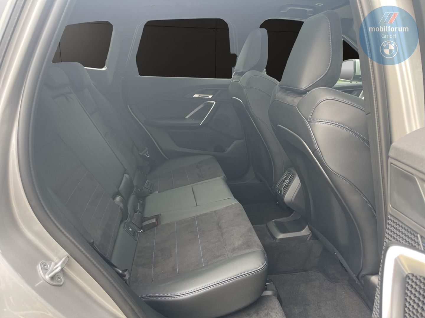 BMW X1 sDrive18i M-SportAHK Panorama Rückfahrkam foto 4