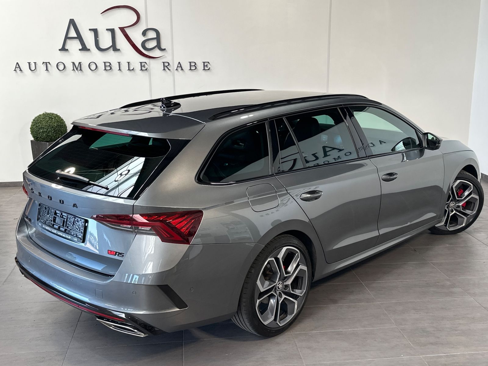 Fahrzeugabbildung SKODA Octavia Combi RS Plus NAV+MATRIX+AHK+ACC+HUD+1HD