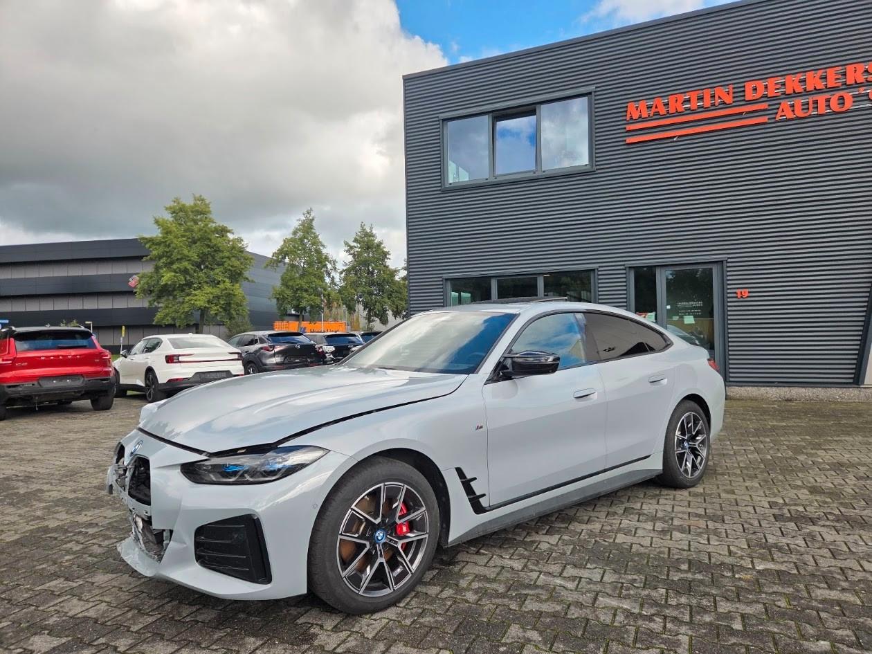 BMW i4 Gran Coupe M50 / PANO  23750 netto