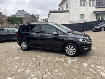 Volkswagen Touran - 4