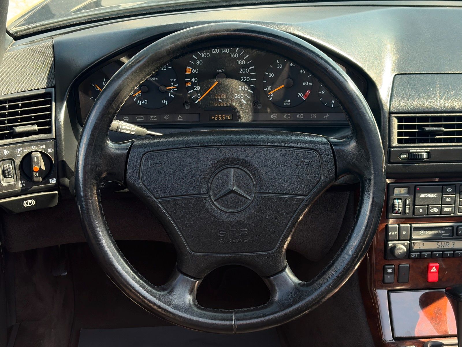 Fahrzeugabbildung Mercedes-Benz SL 320 R129 Cabrio Autom. AMG unfallfrei Note 2