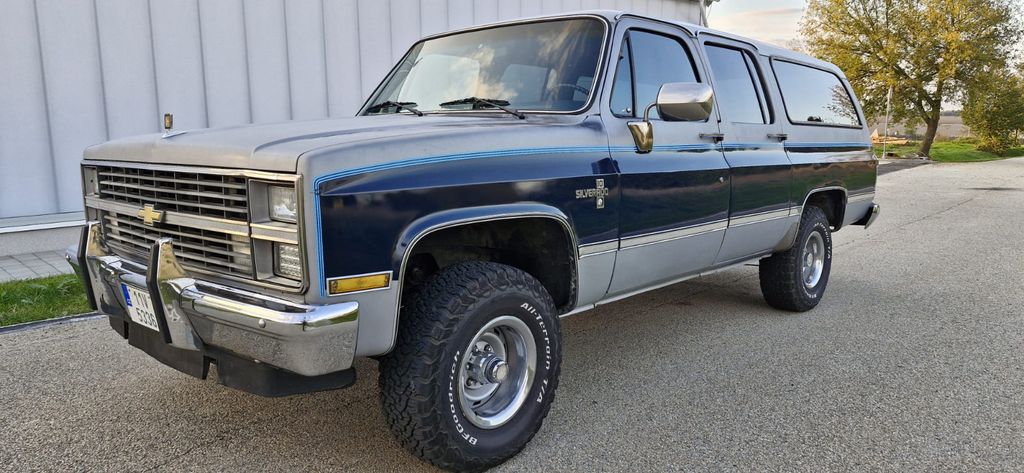 Chevrolet Suburban