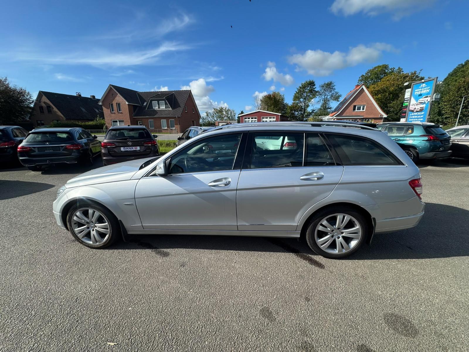 Mercedes-Benz C 220CDI AUTOMATIK/TÜV/AHK/NAVI/LEDER/KLIMA