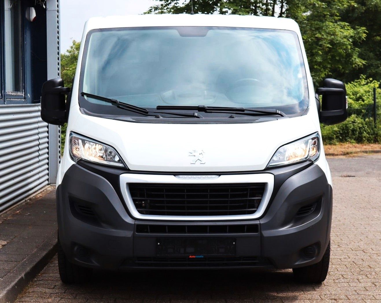 Fahrzeugabbildung Peugeot Boxer Kasten 335 L2H1 Pro BlueHDi KLIMA NAVI AHK