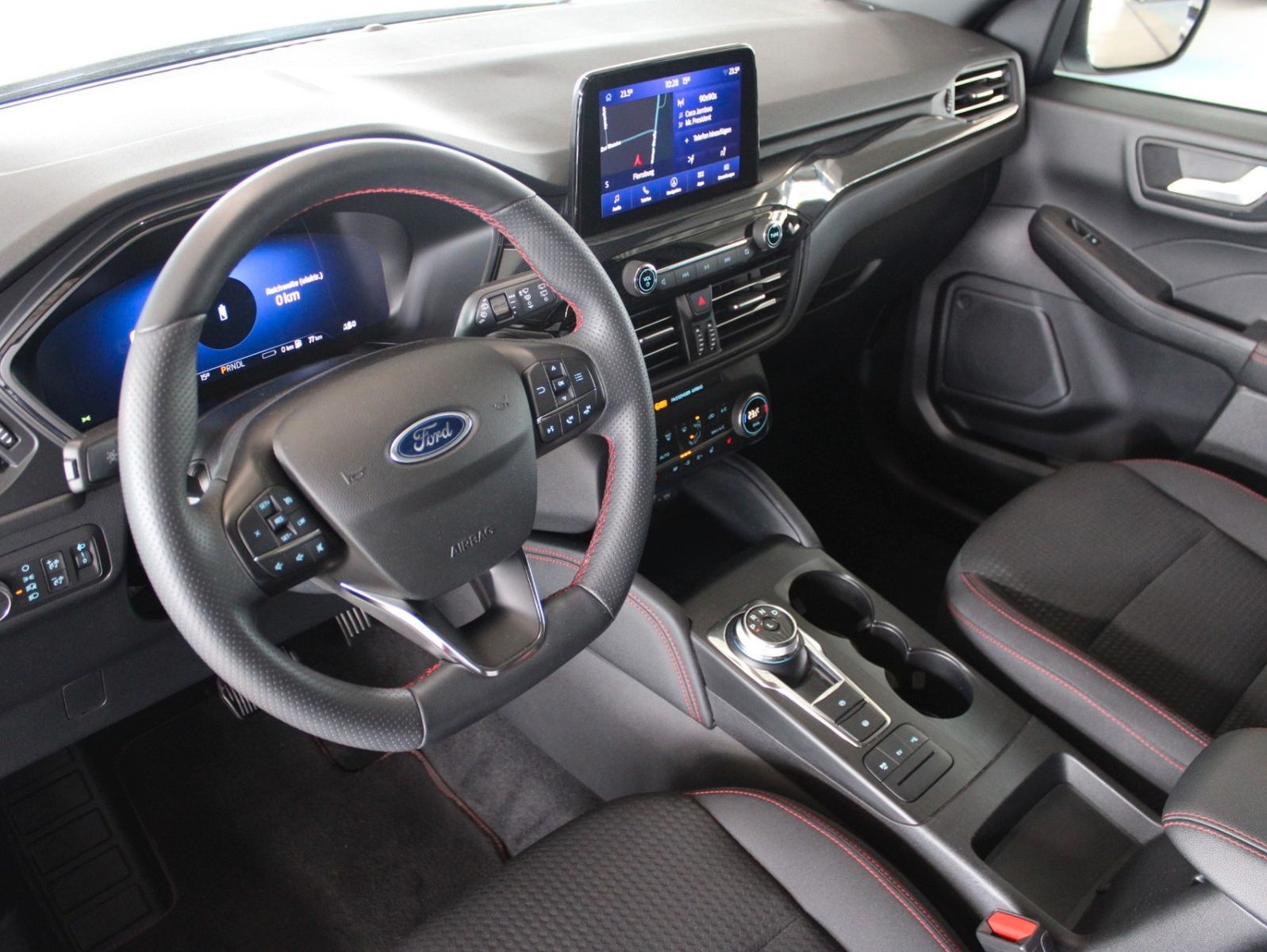 Fahrzeugabbildung Ford Kuga 2.5 PHEV ST-Line Aut. Panodach WinterPaket