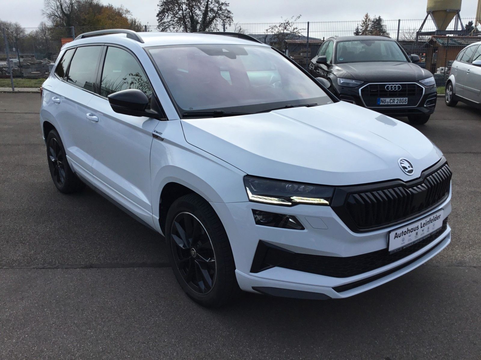 Fahrzeugabbildung SKODA Karoq 2.0l TDI DSG 4x4 SPORTLINE+AHK+18"+Kamera