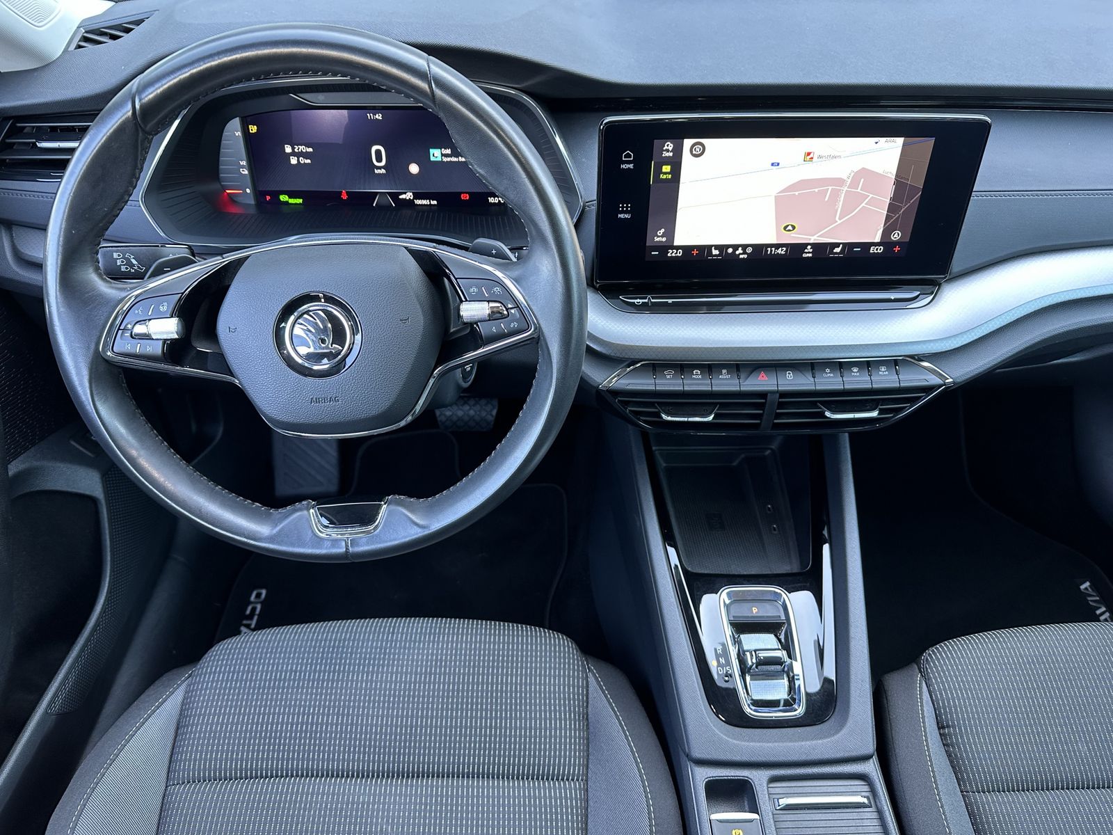 Fahrzeugabbildung SKODA Octavia Ambition iV 1.4 TSI DSG NAV+LED+ACC+18ZO