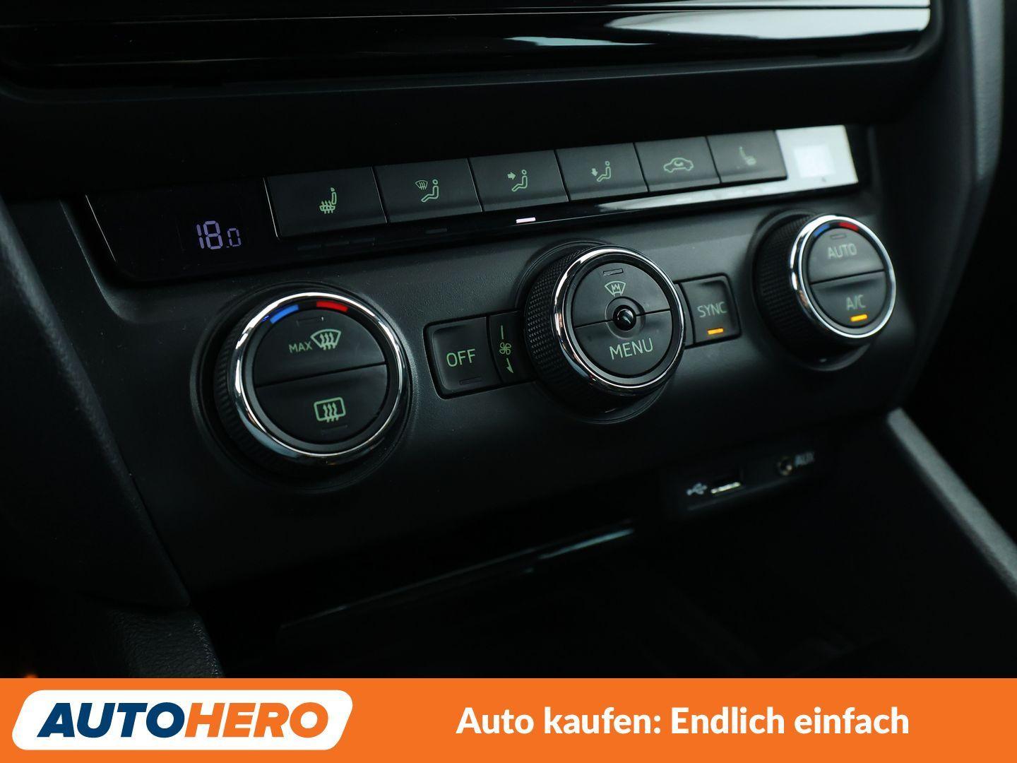 Skoda Octavia 2.0 TSI RS*NAVI*XENON*SPUR*CAM*PDC*SHZ*