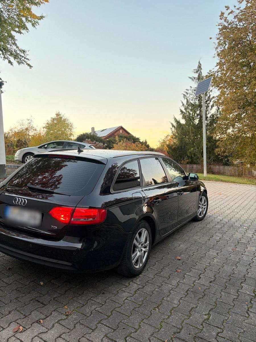 Audi A4 2013 — двигун 143 HP (105kW)
