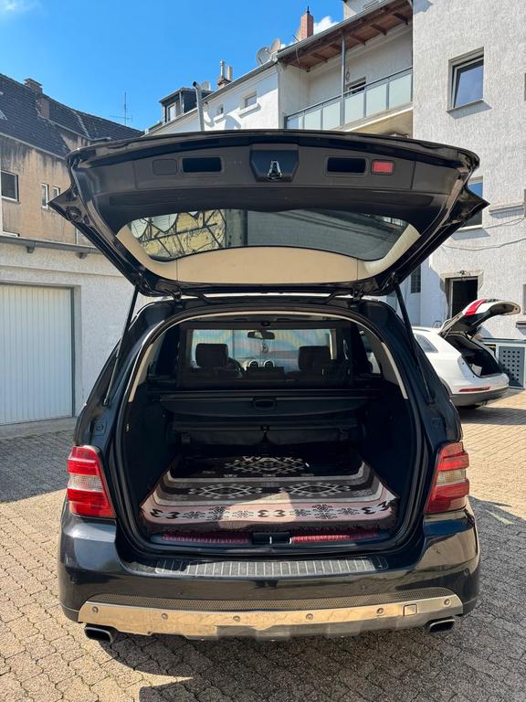 Mercedes-Benz ML 320