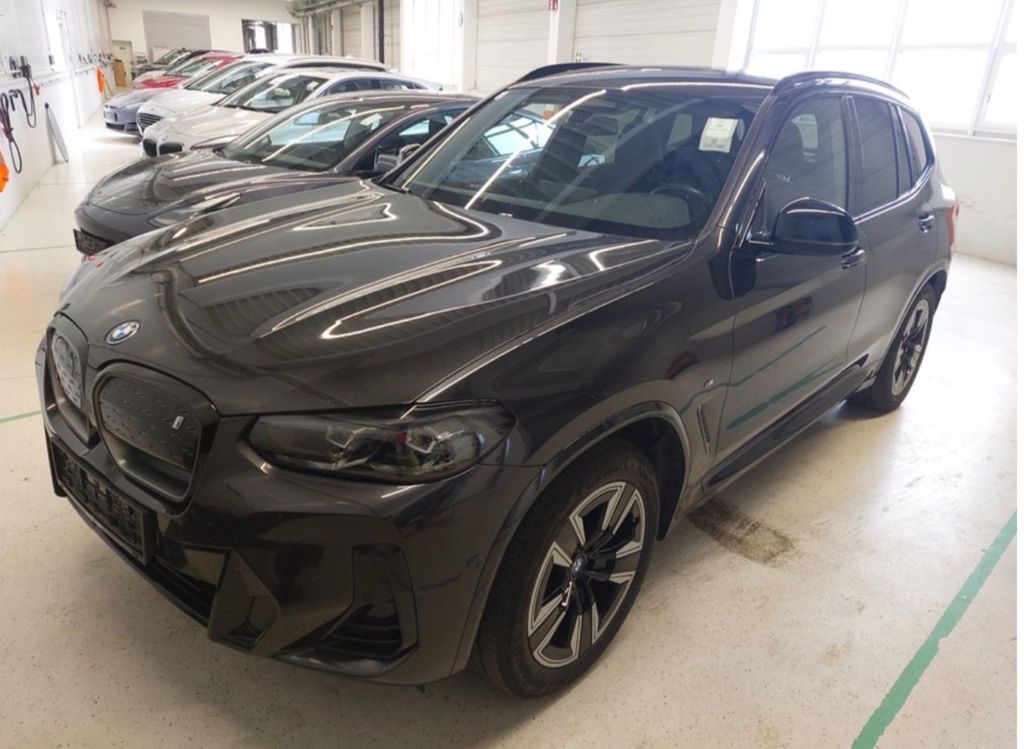 Image of BMW iX3