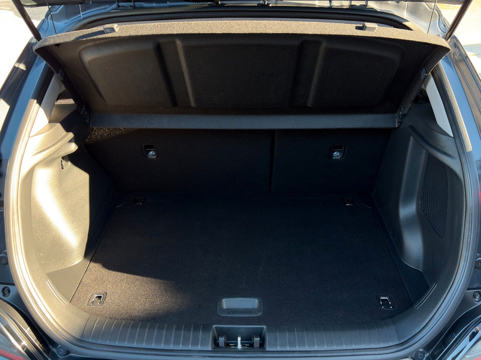 Fahrzeugabbildung Hyundai KONA E Trend SHZ LHZ LKA LFA ACC KRELL CarPlay