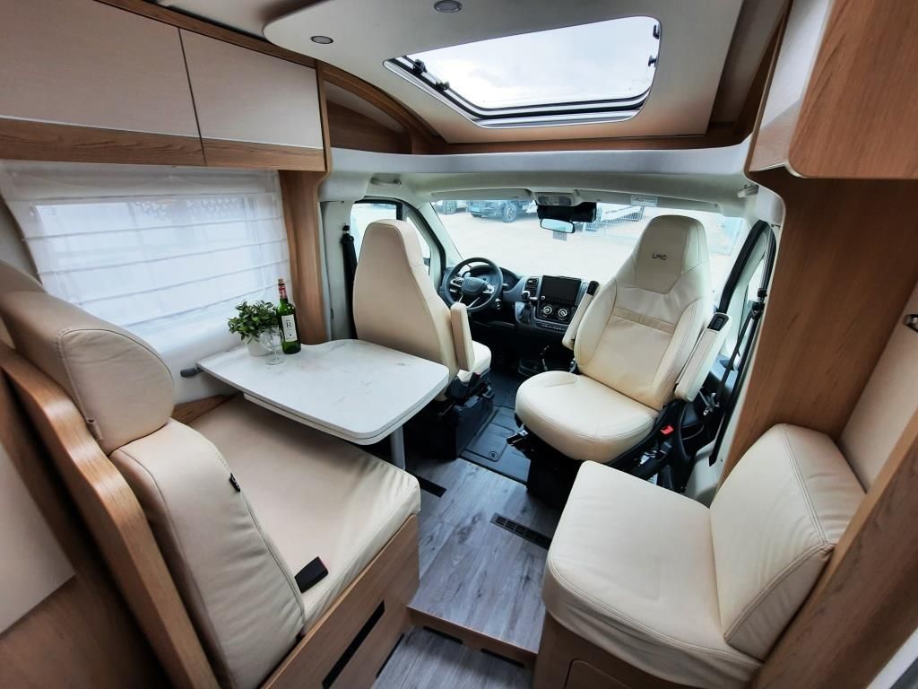 Fahrzeugabbildung LMC Cruiser V 643 70 Jahre Verfüg./Sparen Sie 6.476,