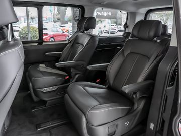Hyundai Staria Signature 1.6 Hybrid 2WD Autobahnassi.