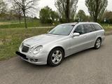 Mercedes-Benz E 200 KOMPRESSOR T AVANTGARDE  - Mercedes-Benz E 200: Kompressor Avantgarde