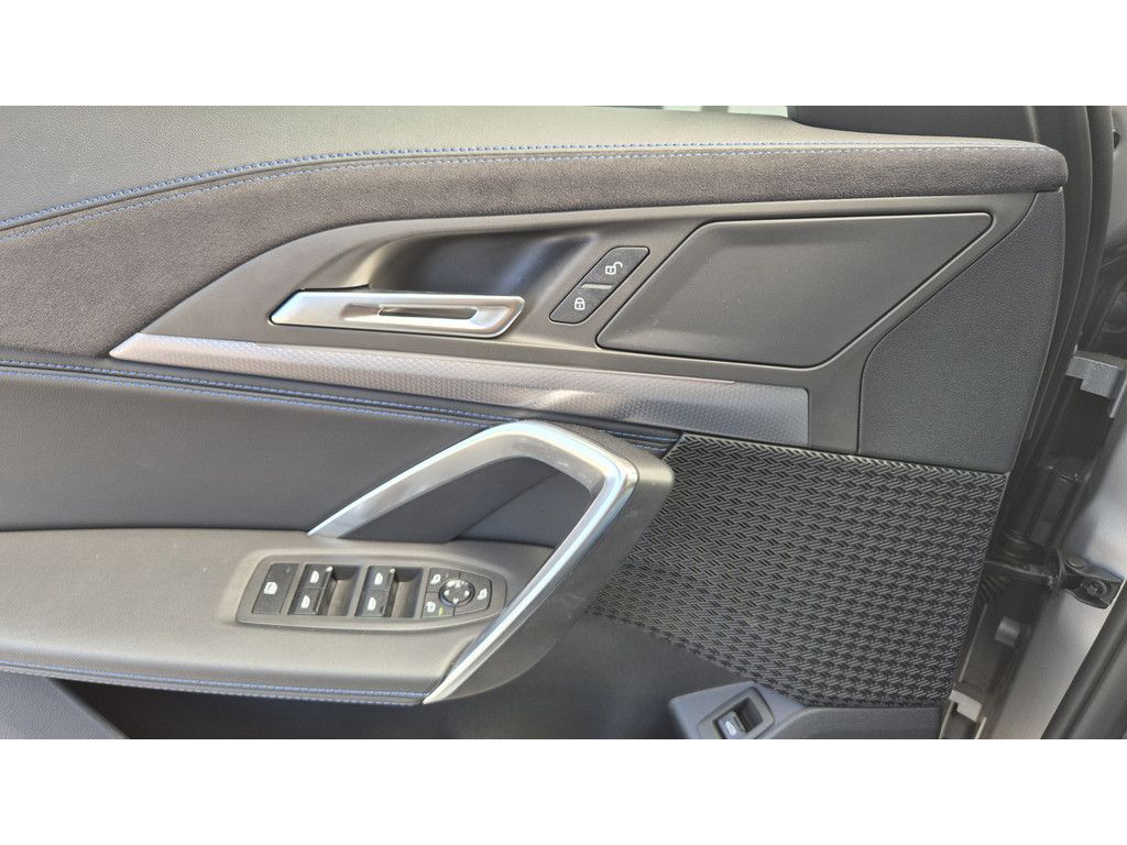 BMW X1 sDrive 18i M-Sport AHK PANO KAM LED NAVI SHZG foto 12