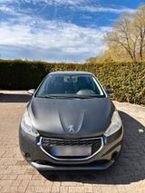 Volkswagen Peugeot 208 TÜV bis 08/2027 - VW T2 Gebrauchtwagen