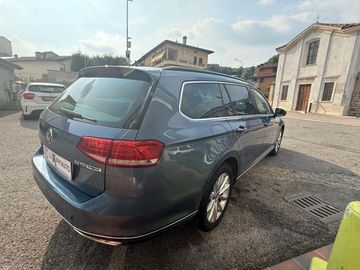 Volkswagen Passat - 11