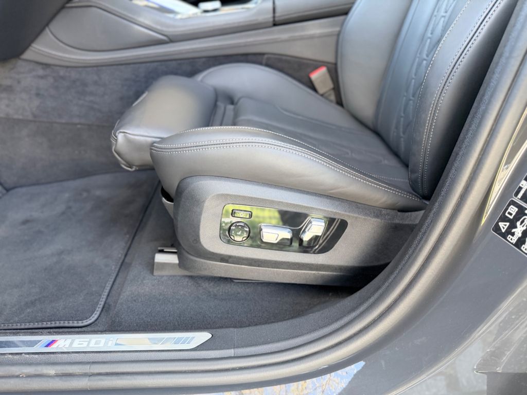 BMW X6 M60i/B&W/M-Paket Pro/Sky-Lounge/S-Belüftung BMW X6 M60i/B&W/M-Paket Pro/Sky-Lounge/S-Belüftung