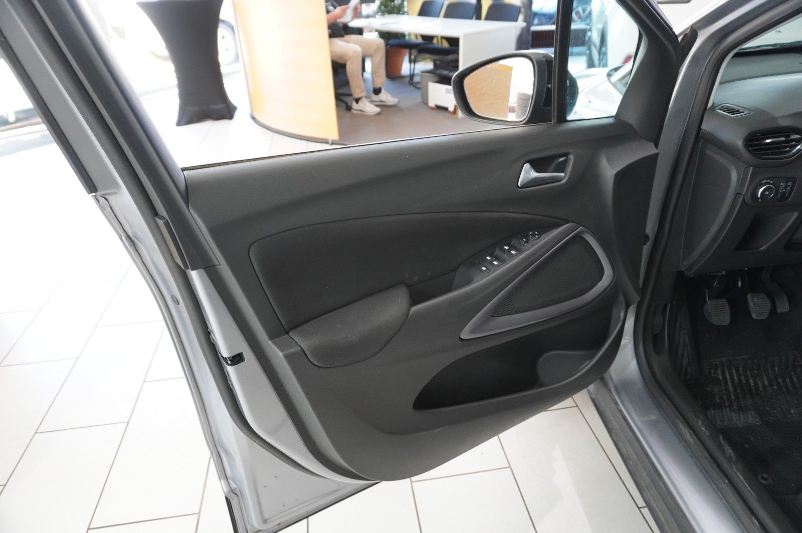 Fahrzeugabbildung Opel Crossland (X) 1.2 EDITION NAVI/LED/KAMERA/DAB+