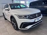 Volkswagen Tiguan 2.0 TDI DSG R-Line 4Motion 1.Hand*LED*20" - Volkswagen Tiguan: TDI