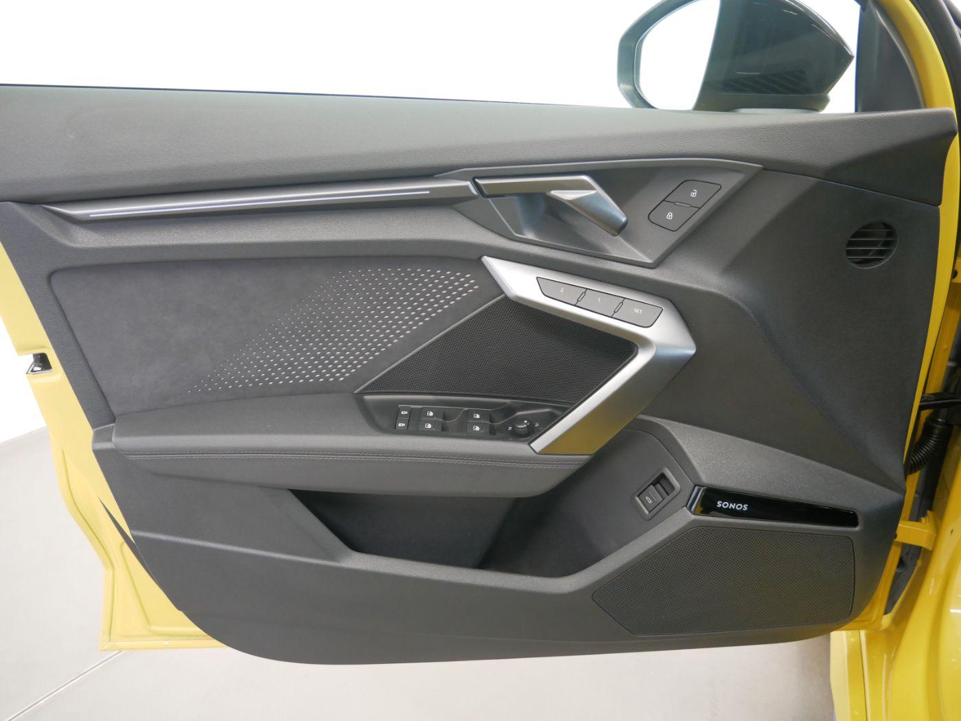 Audi RS 3 Sportback S tro. MATRIX HEAD-UP SPORTABGAS