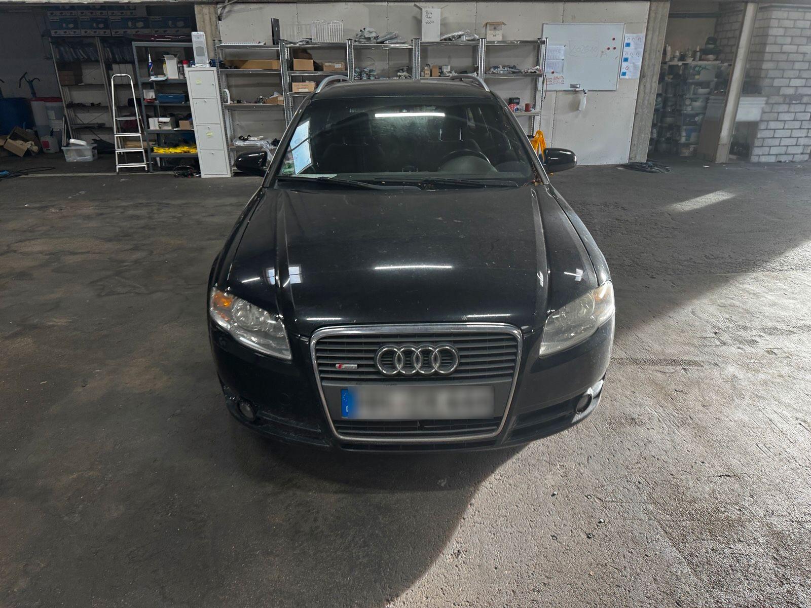 Audi A4 2005 — rear view