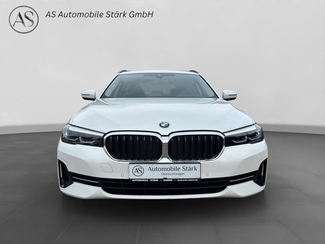 Fahrzeugabbildung BMW 530d Touring xDrive+LED+Kamera+Leder+DAB
