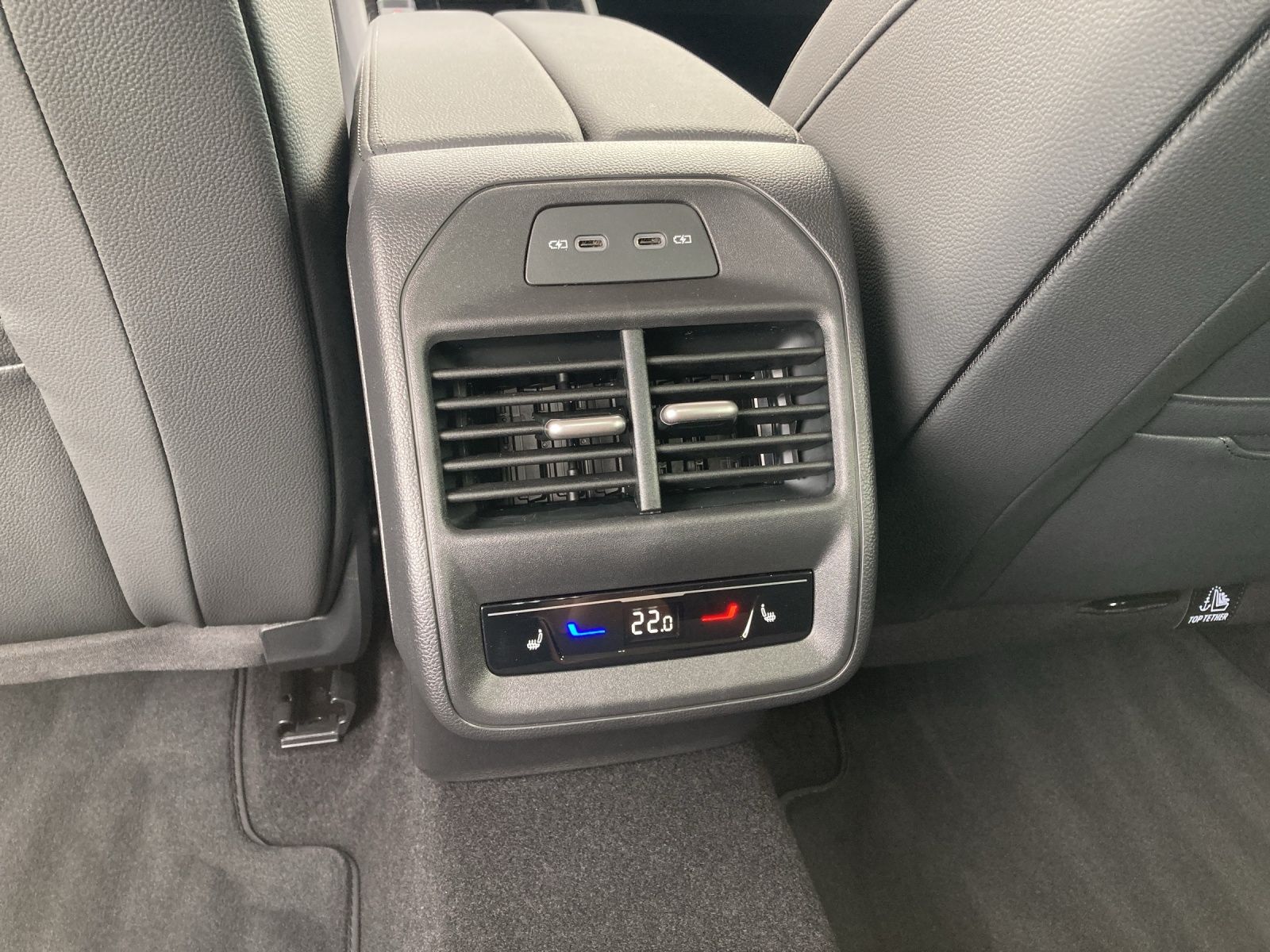 Fahrzeugabbildung SKODA Superb Combi L&K 2.0 TDI 142kW 4x4 L&K Matrix, S