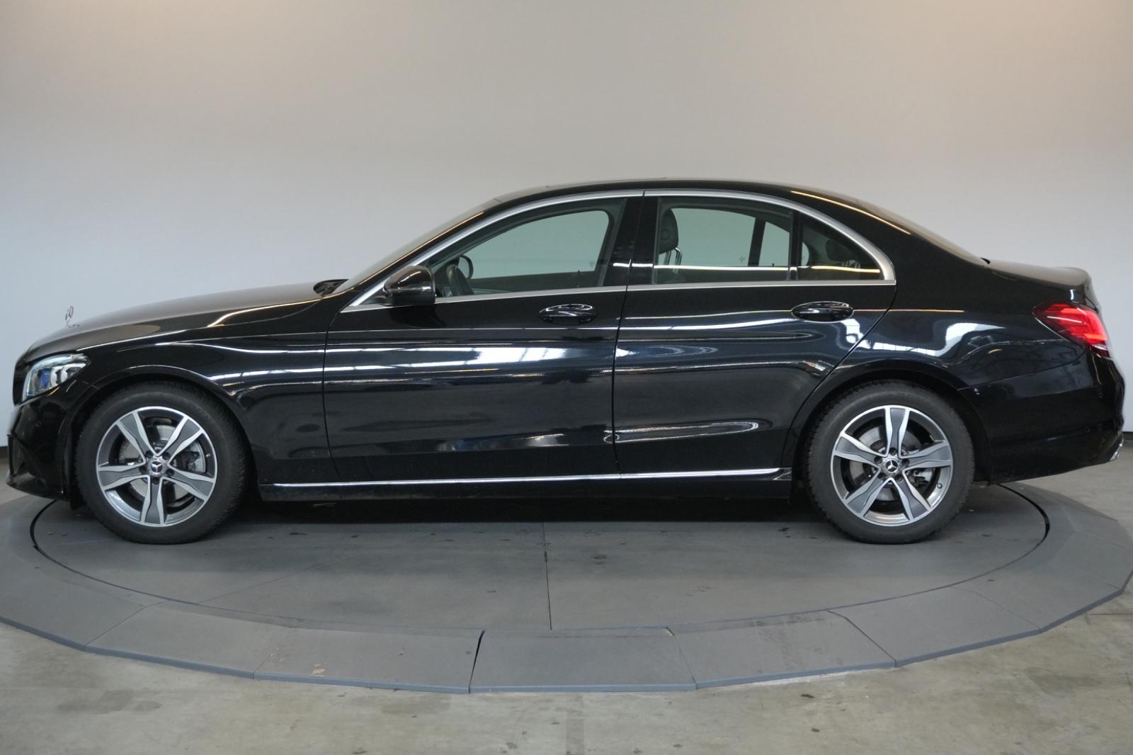 Mercedes-Benz C 200 Lim. LED Pano StzHzg PDC