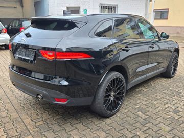 Jaguar F-Pace - 6
