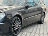 Mercedes-Benz Mercedes Benz E Klasse 320Cdi  W211 7 Gang... - Mercedes-Benz E 320: Cdi W211