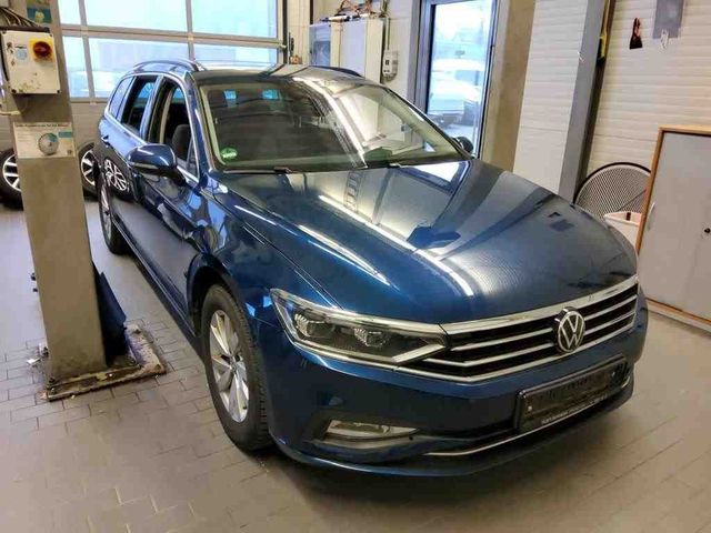 Volkswagen Passat Variant 2.0 TDI Business Matrix NAVI AHK