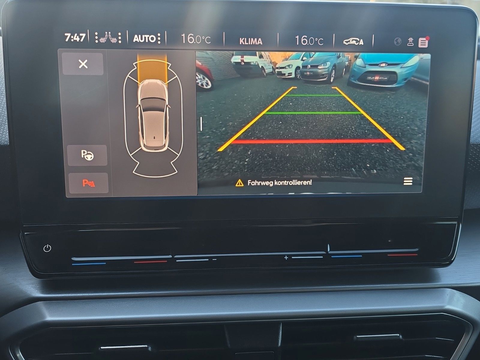 Fahrzeugabbildung SEAT Leon FR Sports LED+NAV+APP+ACC