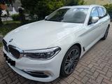 BMW 540d xDrive Touring A - Luxury Line - BMW 540 von privat